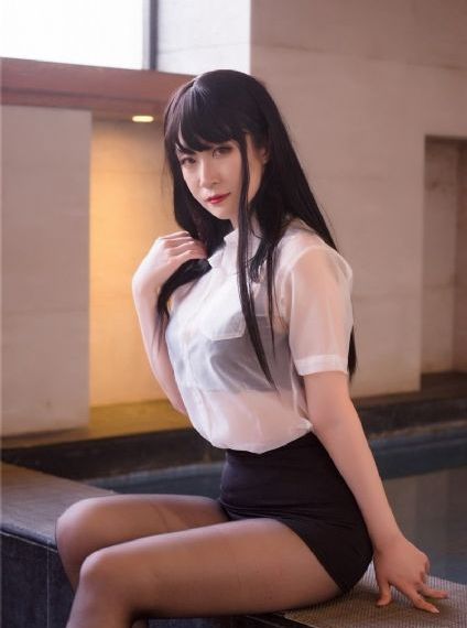 人妖干美女